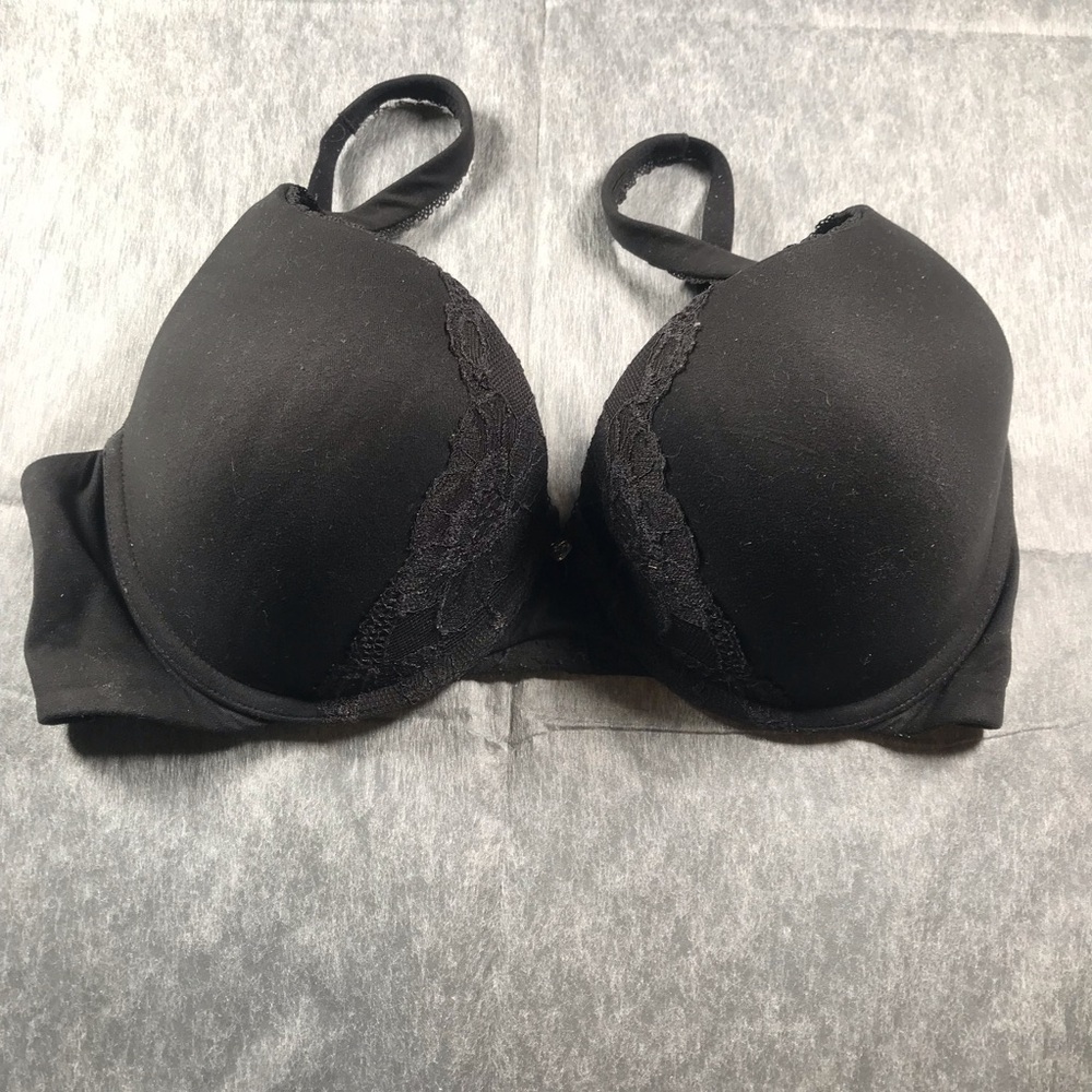 Victoria's Secret Black Lace-Trim Push-Up Bra Perfect Shape 34DD